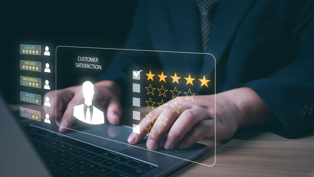 تحسين تجربة العملاء: المفتاح للولاء والمبيعات المتكررة